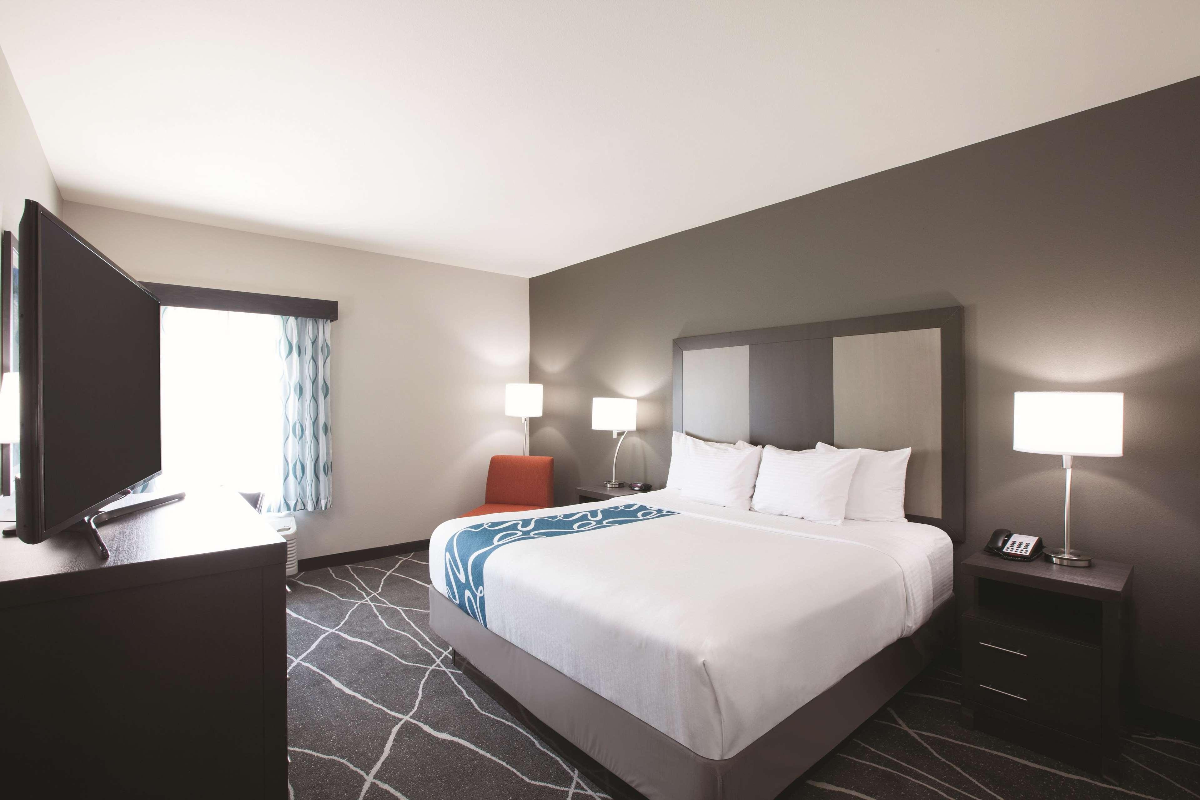 La Quinta By Wyndham Tulsa Broken Arrow Hotel Exterior photo