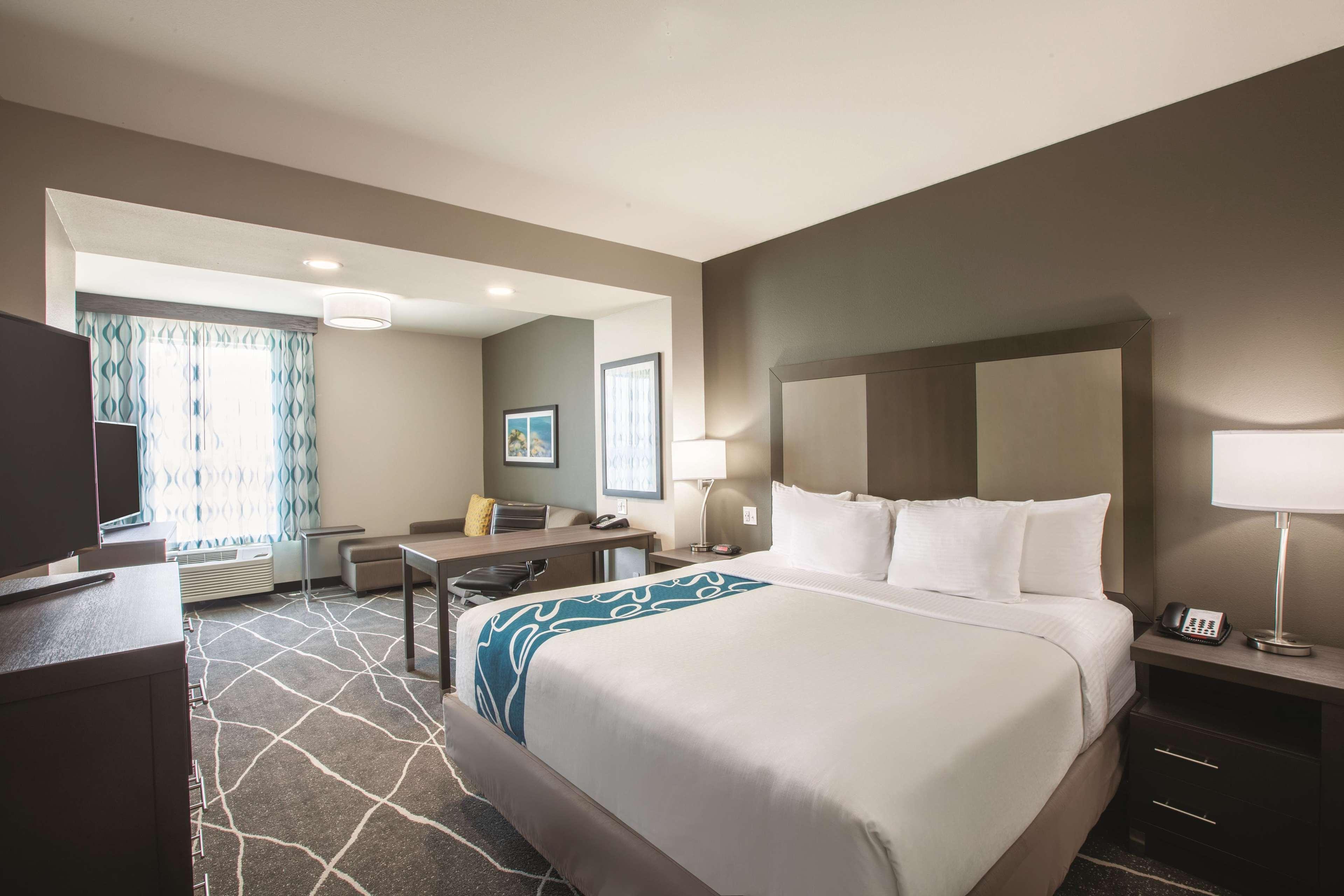 La Quinta By Wyndham Tulsa Broken Arrow Hotel Exterior photo