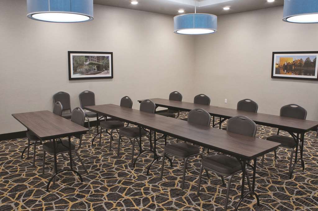 La Quinta By Wyndham Tulsa Broken Arrow Hotel Facilities photo