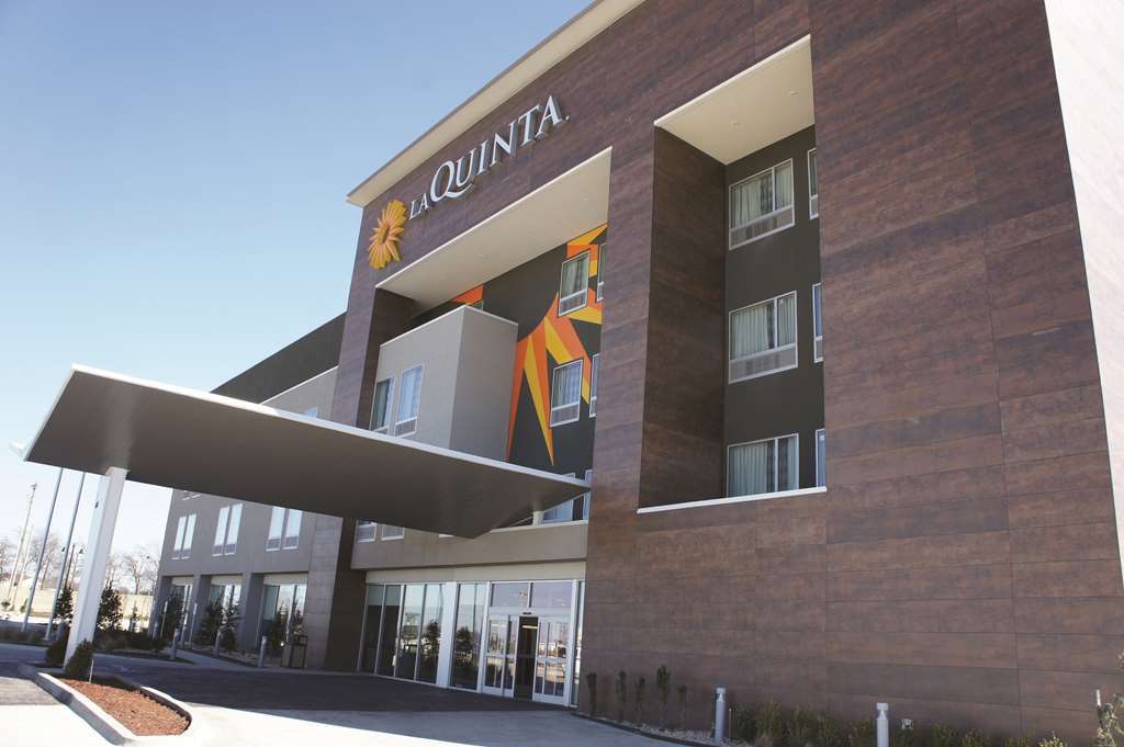 La Quinta By Wyndham Tulsa Broken Arrow Hotel Exterior photo